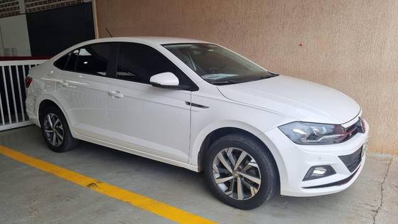 VOLKSWAGEN VIRTUS 1.0 200 TSI HIGHLINE AUTOMÁTICO
